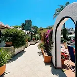 Lord Byron Hotel