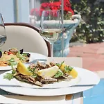 Lord Byron Hotel