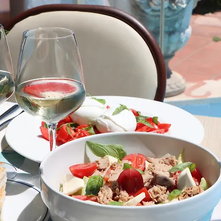 Lord Byron Отель