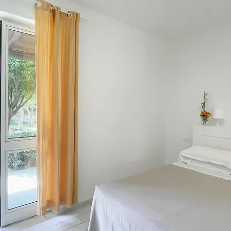 Lord Byron Отель Форио