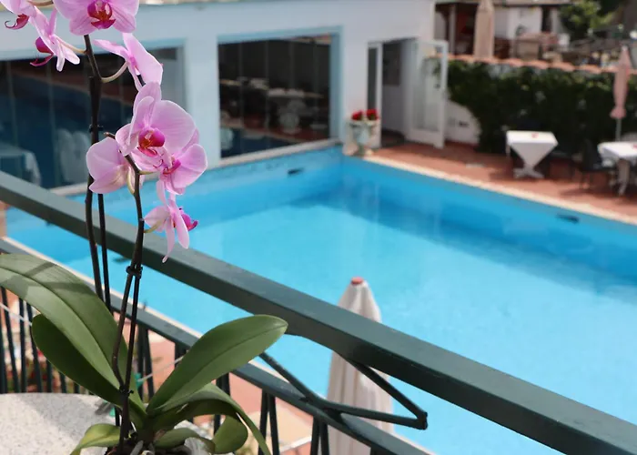 Lord Byron Szálloda 4*